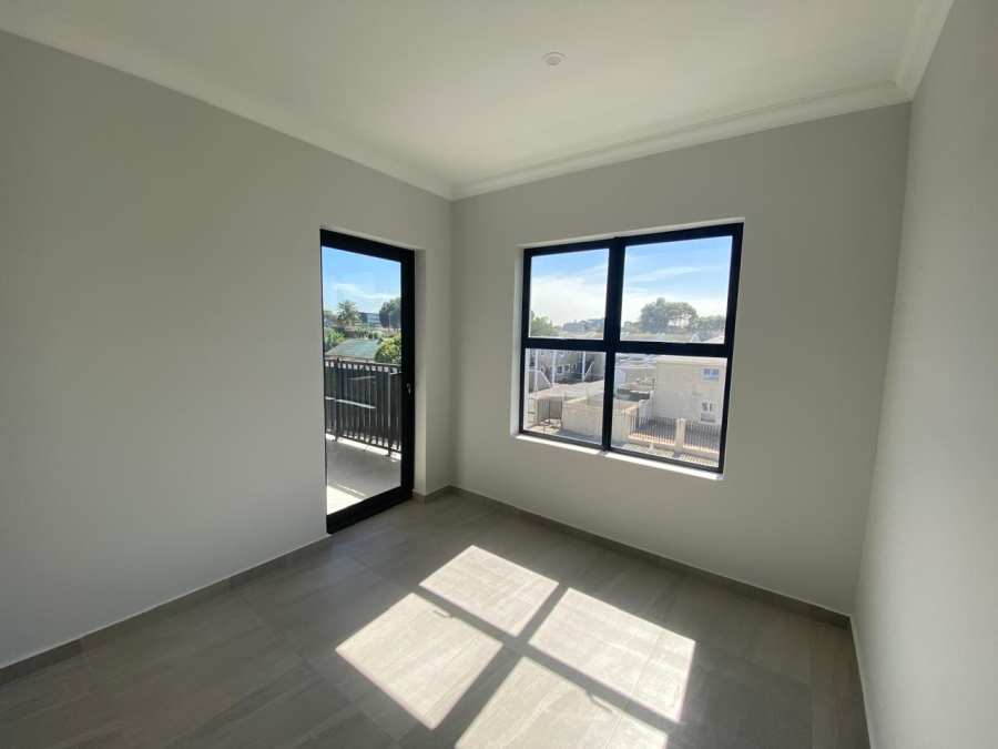 2 Bedroom Property for Sale in Table View Western Cape